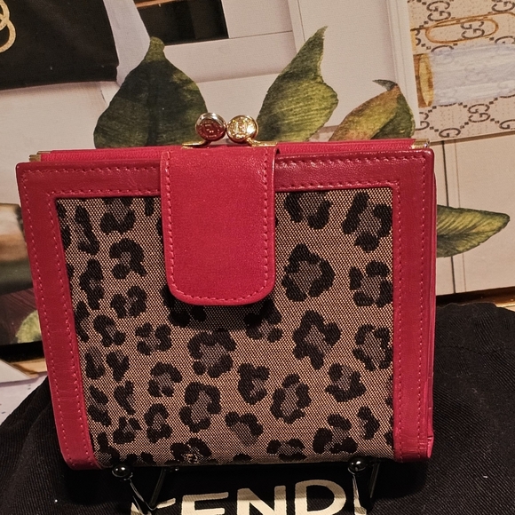 Vintage Fendi Leopard Print Canvas/Leather Kisslock Bifold Wallet & Dust Bag - Picture 10 of 16